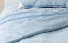 大豆を潰す様子